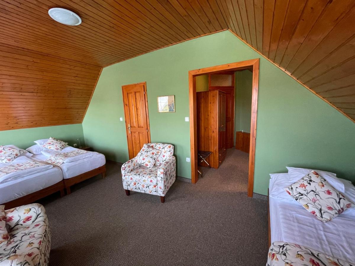 Villa Astoria Балатондьёрёк Экстерьер фото