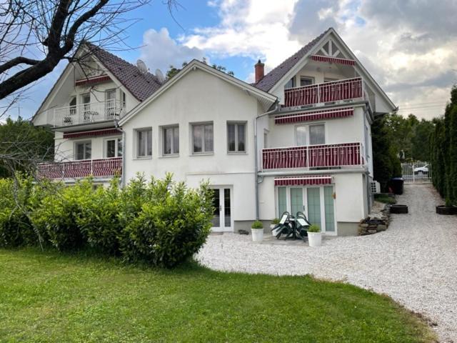 Villa Astoria Балатондьёрёк Экстерьер фото