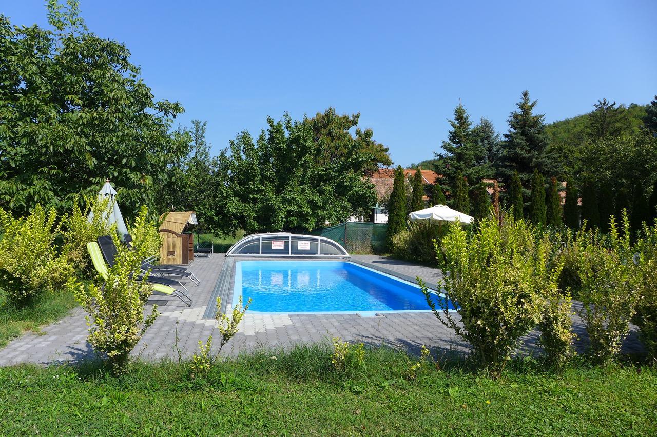 Villa Astoria Балатондьёрёк Экстерьер фото