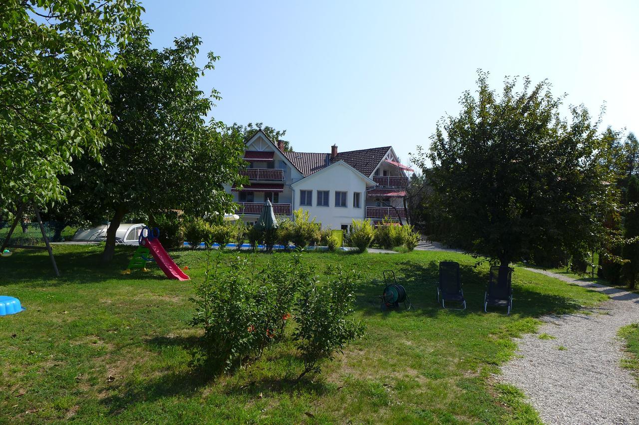 Villa Astoria Балатондьёрёк Экстерьер фото